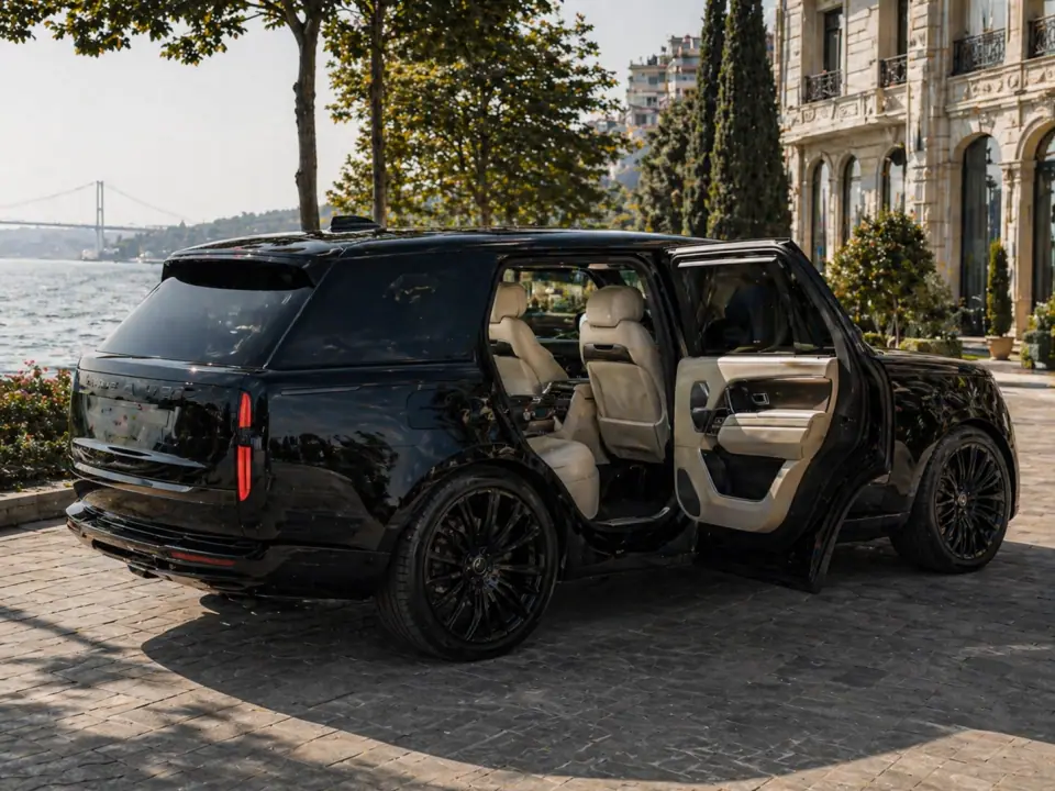 İstanbul’da Land Rover Range Rover Vogue şoförlü VIP araç kiralama