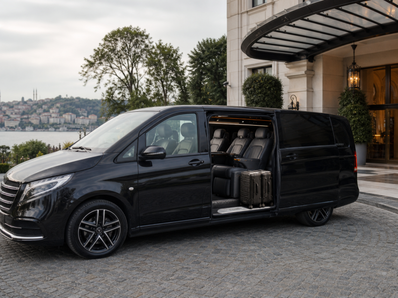 Mercedes Vito Özellikleri: Yolcu, Bagaj ve VIP Konfor Rehberi